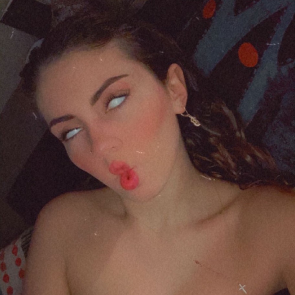 Meet your Posher, Emilayah